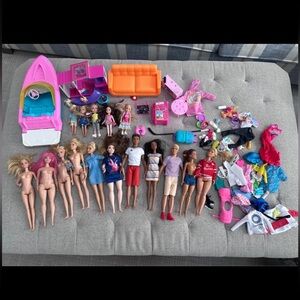 Massive Barbie Lot - including 80s and 90s vintage Barbie clothing - Barbie doll